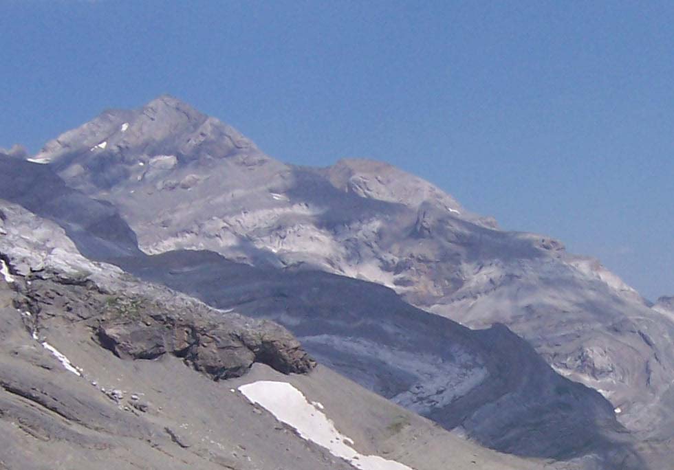 Pic de l'Aneto et son glacier nord